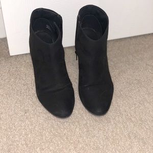 FREE FOR THE NEXT PERSON WHO MAKES AN ADDITIONAL PURCHASE. Old Navy Booties